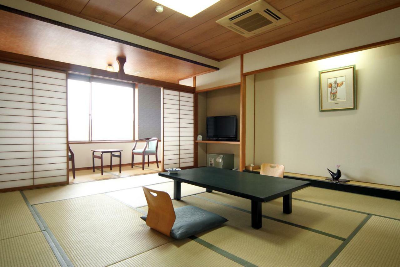 Miyajima Hotel Makoto Hatsukaichi Esterno foto